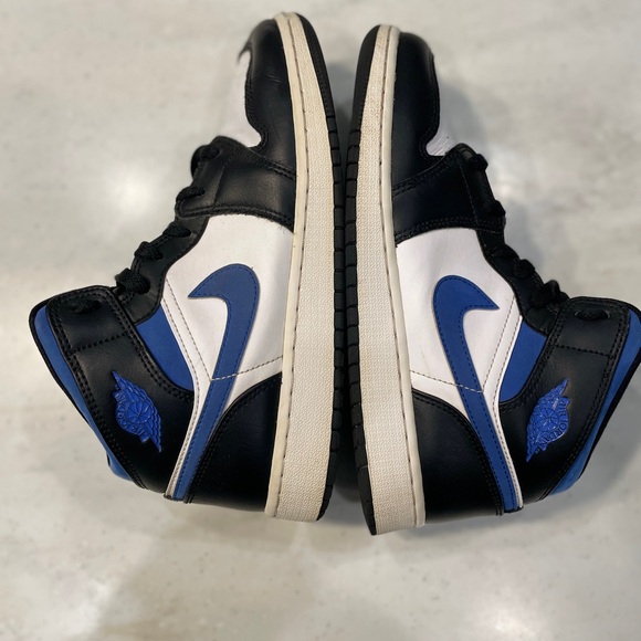 Air Jordan 1 Mid GS 'Racer Blue' 2021 Size 6 1/2Y - Picture 8 of 10